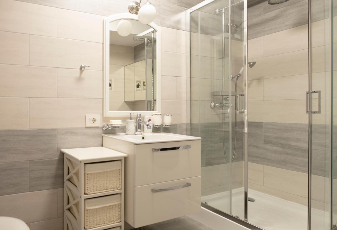 Casuta Din Copou Apartment Iasi Ngoại thất bức ảnh